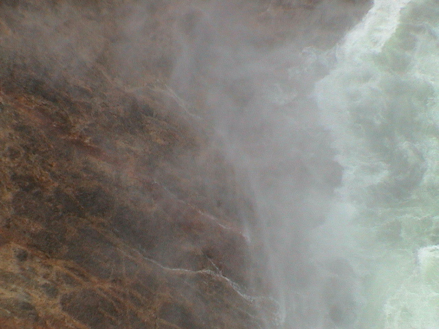 2006_WY 084